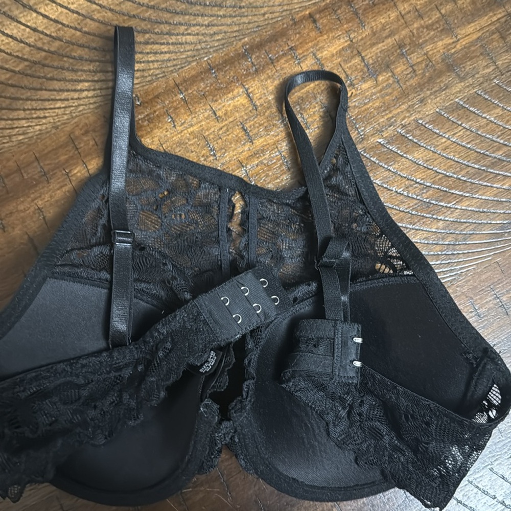 Bra - Picture 3 of 4